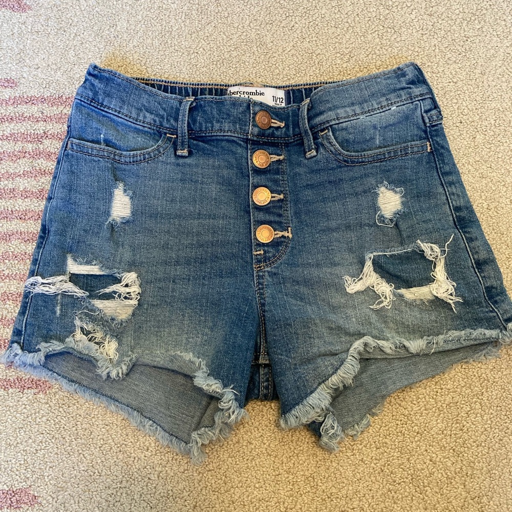 Abercrombie Kids Mini Mom High Rise Short size 11/12